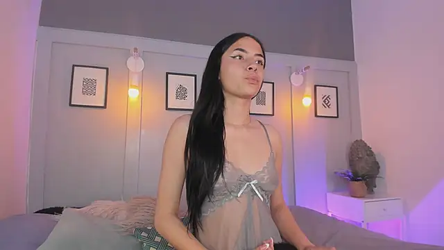 Snapshot of Ivyy_sweet_ chatting on April 29, 8:04 pm Ivyy sweet online show from April 29, 8:04 pm