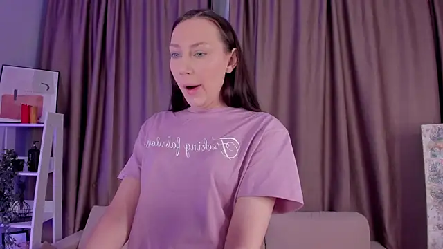 LorindaPliner online show from February 28, 7:04 pm