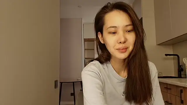 Snapshot of lilly_sweeet chatting on March 1, 4:14 am lilly sweeet online show from March 1, 4:14 am