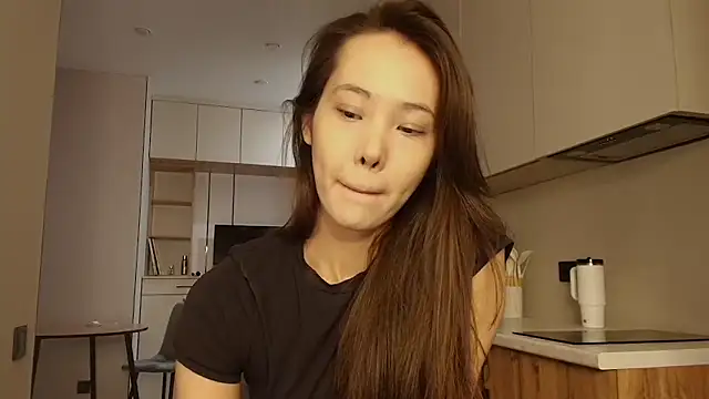 Snapshot of lilly_sweeet chatting on March 2, 4:03 am lilly sweeet online show from March 2, 4:03 am