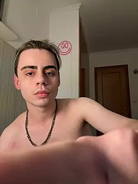 Snapshot of YourFavouriteTwink chatting on February 15, 10:39 pm YourFavouriteTwink online show from February 15, 10:39 pm