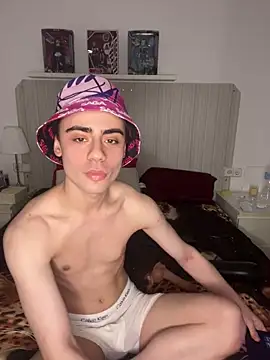 Snapshot of YourFavouriteTwink chatting on February 25, 10:30 pm YourFavouriteTwink online show from February 25, 10:30 pm