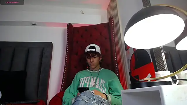 Cain Dantalion online show from April 11, 3:33 am