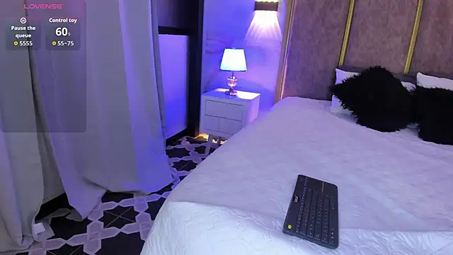 Snapshot of PerlaRogerss_ chatting on February 18, 10:22 am PerlaRogerss online show from February 18, 10:22 am