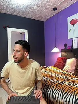 Karim mansur online show from March 6, 11:28 am