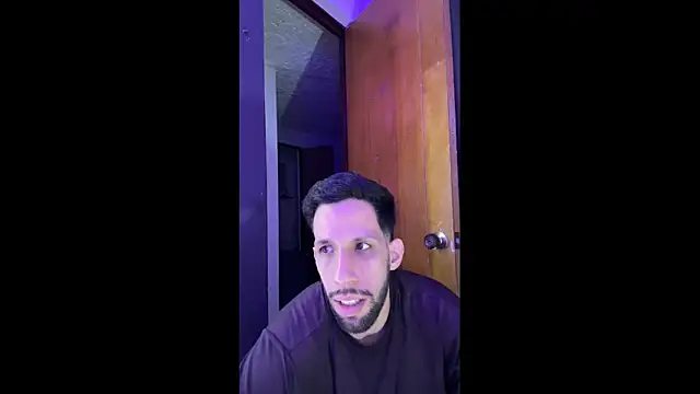 Snapshot of Karim_mansur chatting on April 24, 6:16 am Karim mansur online show from April 24, 6:16 am