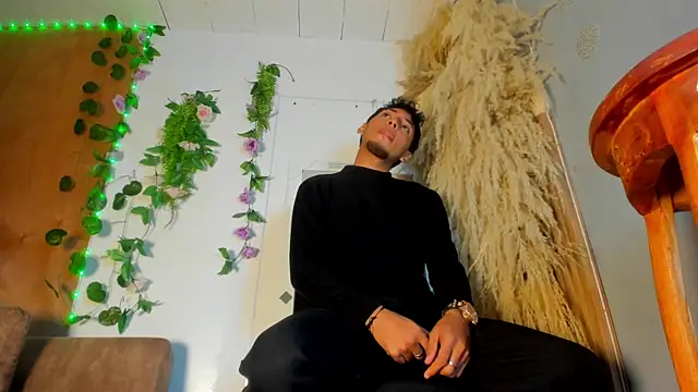 Ian Hunter online show from February 16, 1:29 pm