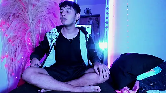 Ian Hunter online show from February 27, 1:33 pm