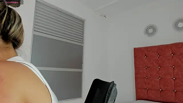 Snapshot of your_whore_Salome chatting on May 15, 8:27 pm your whore Salome online show from May 15, 8:27 pm
