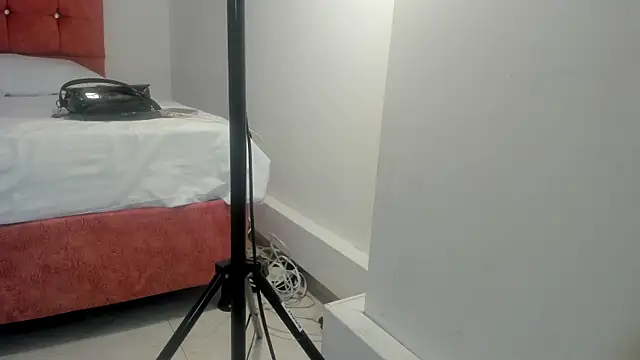 Snapshot of your_whore_Salome chatting on May 29, 7:45 pm your whore Salome online show from May 29, 7:45 pm