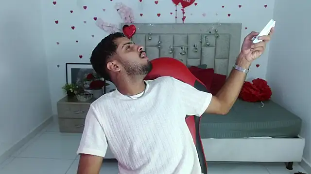 mister fox723 online show from March 1, 5:09 am