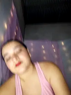 Snapshot of kloe-Dubois chatting on April 17, 3:26 pm kloe-Dubois online show from April 17, 3:26 pm