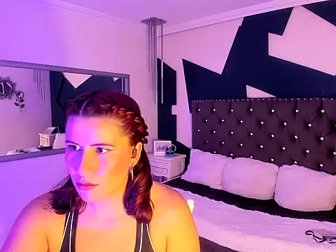 Snapshot of sara_gray__ chatting on March 3, 5:30 pm sara gray online show from March 3, 5:30 pm