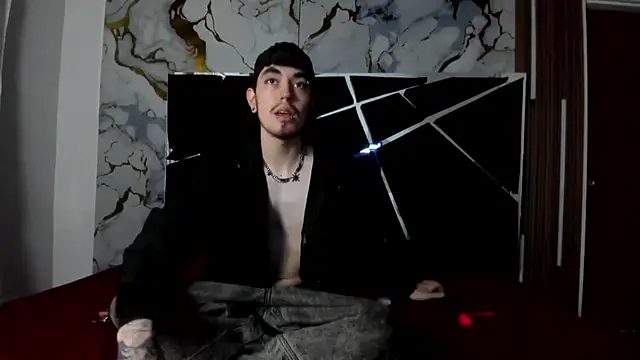 Snapshot of Couple_In_Heat chatting on February 20, 8:09 pm Couple In Heat online show from February 20, 8:09 pm