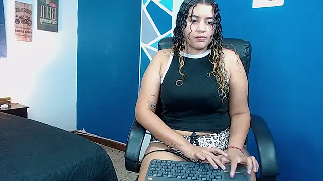 goodgirlxxl online show from February 23, 2:09 am