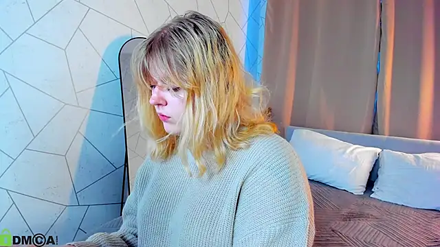 Snapshot of luna_c0ra chatting on March 1, 1:07 am luna c0ra online show from March 1, 1:07 am