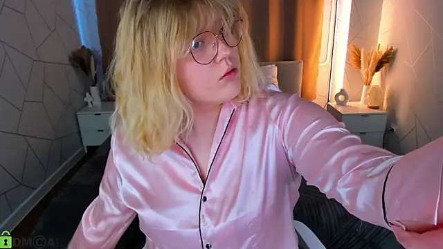 luna c0ra online show from April 5, 1:03 am