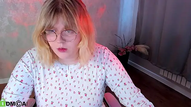 luna c0ra online show from April 12, 1:10 am