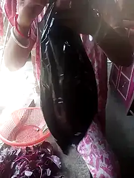 Snapshot of sona_sweet chatting on February 22, 4:46 am sona sweet online show from February 22, 4:46 am