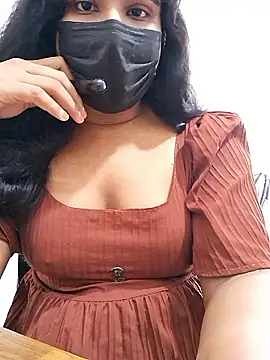 Snapshot of Queen_Saara chatting on February 24, 7:06 am Queen Saara online show from February 24, 7:06 am