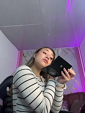 amy ker m online show from July 8, 12:53 pm