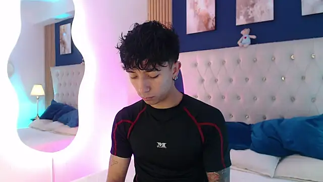 Aiden Rivers  online show from April 18, 12:42 pm