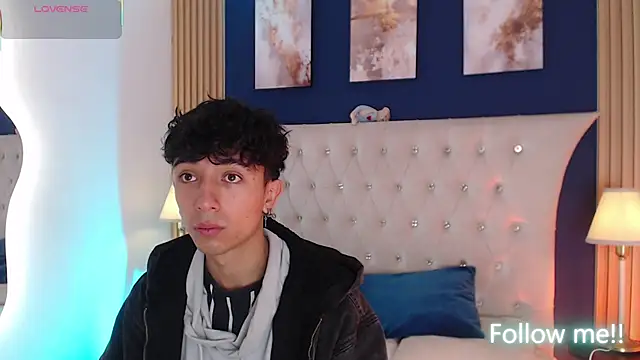 Snapshot of Aiden_Rivers_ chatting on April 25, 12:52 pm Aiden Rivers online show from April 25, 12:52 pm
