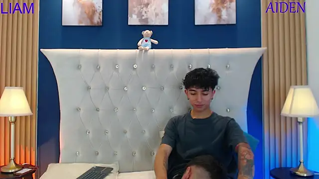 Snapshot of Aiden_Rivers_ chatting on May 14, 1:18 pm Aiden Rivers online show from May 14, 1:18 pm