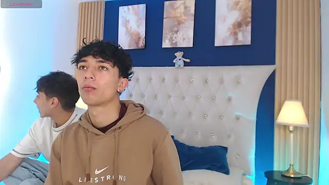 Snapshot of Aiden_Rivers_ chatting on May 28, 12:57 pm Aiden Rivers online show from May 28, 12:57 pm