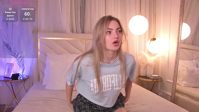 Snapshot of Sona_Lavberi chatting on February 21, 9:10 am Sona Lavberi online show from February 21, 9:10 am