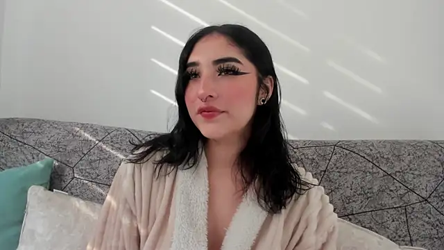 Kattengel  online show from March 26, 9:42 pm