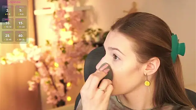 Vanessa  Lui online show from February 22, 3:54 pm