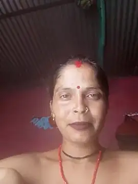 Snapshot of Hot_bh87 chatting on May 28, 4:15 pm Hot bh87 online show from May 28, 4:15 pm