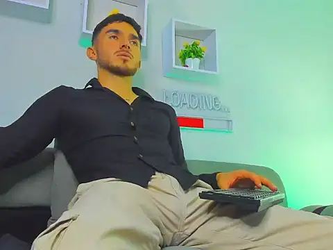 Snapshot of Dante_Blake1 chatting on February 28, 3:07 am Dante Blake1 online show from February 28, 3:07 am