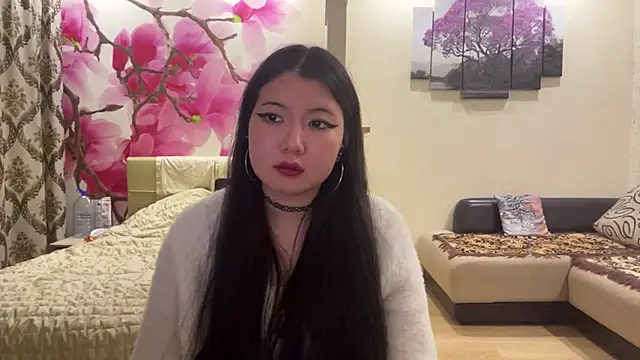 Snapshot of MaeRaads chatting on April 24, 10:34 pm MaeRaads online show from April 24, 10:34 pm