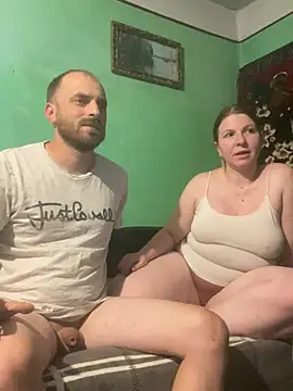 Snapshot of Scarbau chatting on July 23, 10:51 pm Scarbau online show from July 23, 10:51 pm
