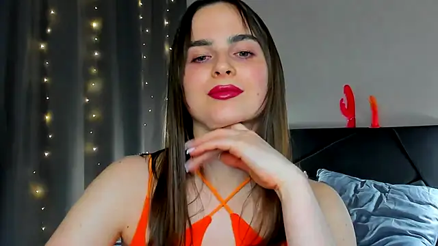 Snapshot of megann_fox2 chatting on April 19, 4:28 pm megann fox2 online show from April 19, 4:28 pm