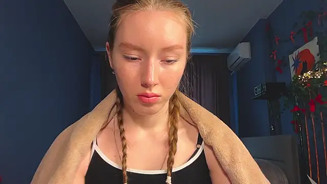 Anna Kare online show from March 5, 12:45 pm