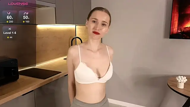 Snapshot of AshleyyJones chatting on April 29, 5:52 pm AshleyyJones online show from April 29, 5:52 pm