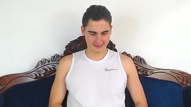 ryanlevi1 online show from March 3, 8:37 pm