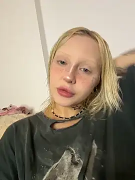 Snapshot of urlittlebaby666 chatting on February 24, 9:35 pm urlittlebaby666 online show from February 24, 9:35 pm