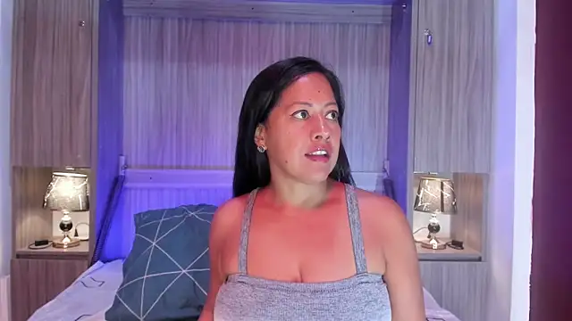 AllieBennet online show from April 19, 12:04 pm