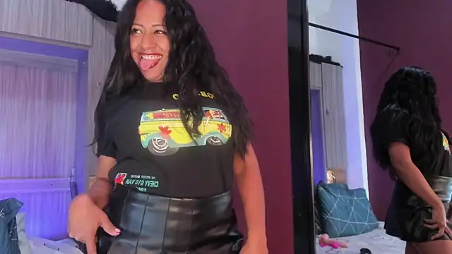 AllieBennet online show from April 21, 7:39 pm