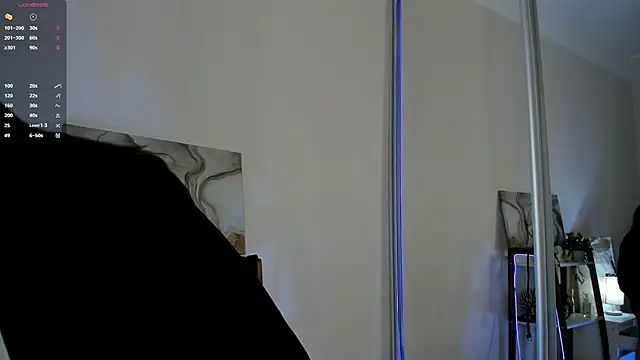 GrayceVavra online show from March 27, 5:01 pm