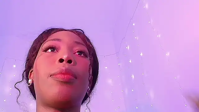 Lunaruiz online show from February 23, 9:12 pm