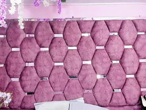 Snapshot of alana_deivis chatting on February 18, 2:51 am alana deivis online show from February 18, 2:51 am