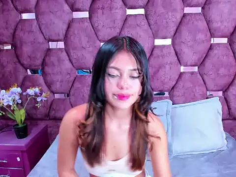 Snapshot of alana_deivis chatting on February 27, 3:39 am alana deivis online show from February 27, 3:39 am