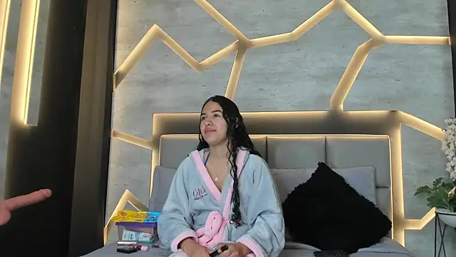 SilkNyx online show from February 20, 1:33 pm