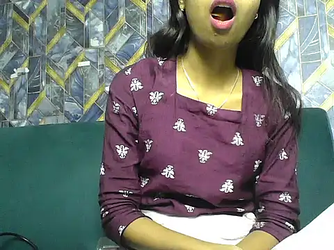 Rani1993 online show from April 7, 7:36 pm