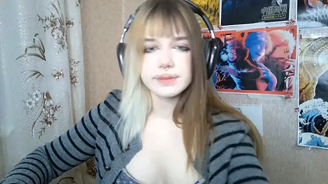 Snapshot of MilaTyan chatting on June 1, 3:14 pm MilaTyan online show from June 1, 3:14 pm